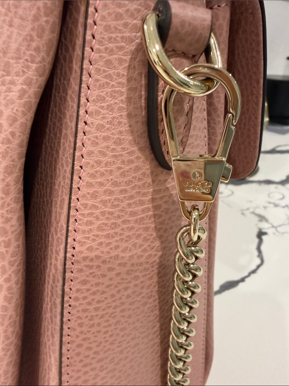 Gucci Dusty Pink Leather Shoulder Bag with Gold-Tone Logo - Picture 3 of 5